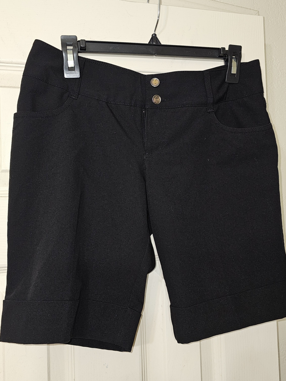 Guess Black Women's Tailored Bermuda Shorts